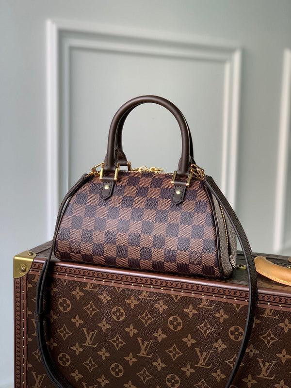 BFWD - LOV Bags - 1940 - tntwear1