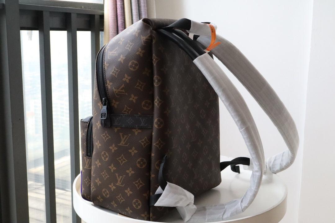 SO - LV DISCOVERY BACKPACK MONOGRAM M57965 - tntwear1