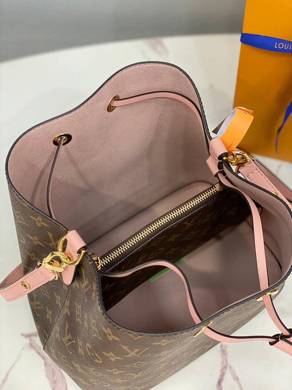 BFWD - LOV Bags - 1919 - tntwear1