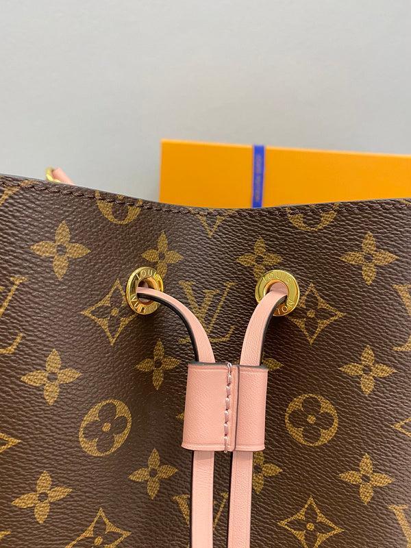 BFWD - LOV Bags - 1919 - tntwear1