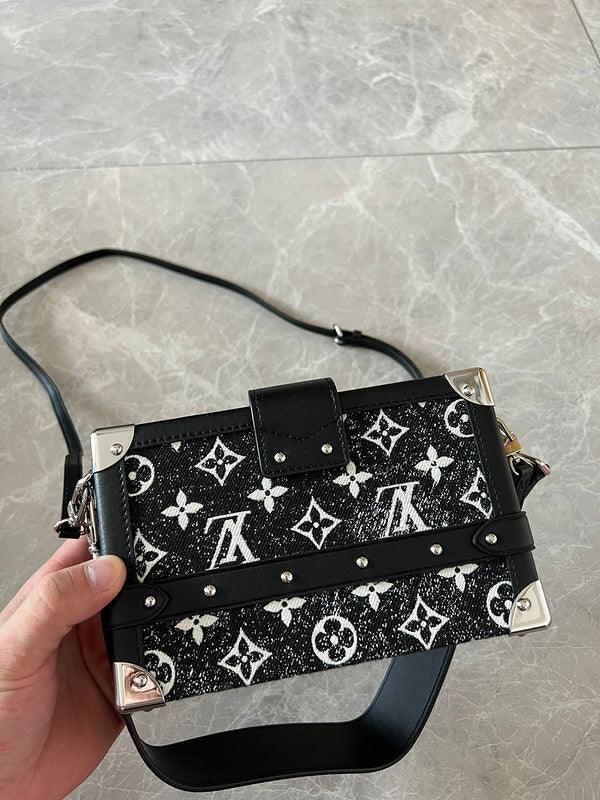BFWD - LOV Bags - 2019 - tntwear1
