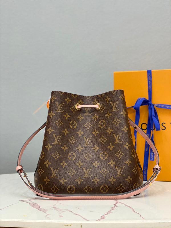 BFWD - LOV Bags - 1919 - tntwear1