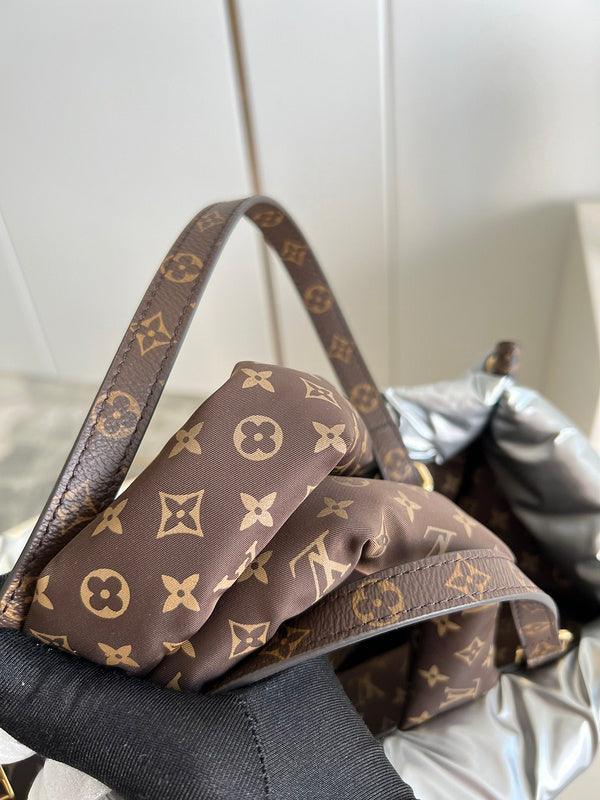 BFWD - LOV Bags - 1955 - tntwear1