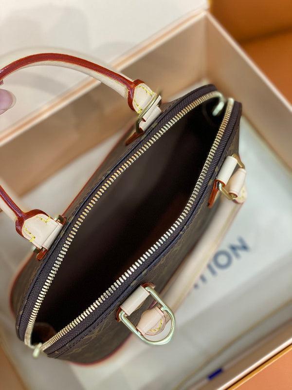BFWD - LOV Bags - 1876 - tntwear1