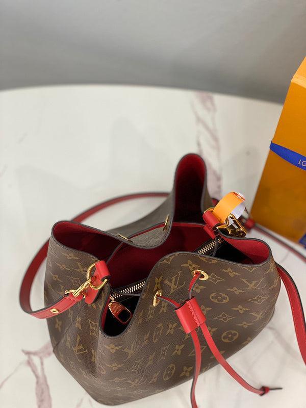 BFWD - LOV Bags - 1900 - tntwear1