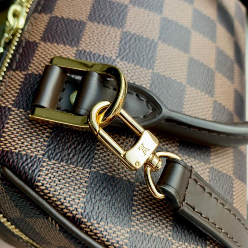 BFWD - LOV Bags - 1940 - tntwear1