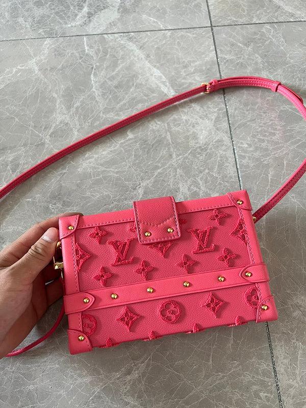 BFWD - LOV Bags - 2030 - tntwear1