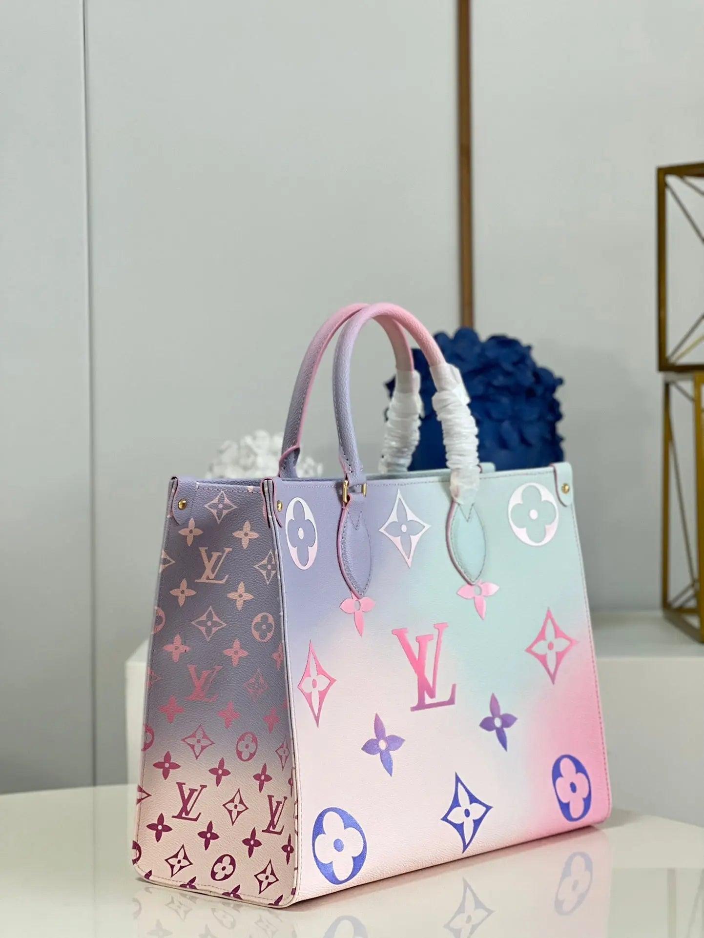 LV OnTheGo Monogram Toron M46076 - tntwear1