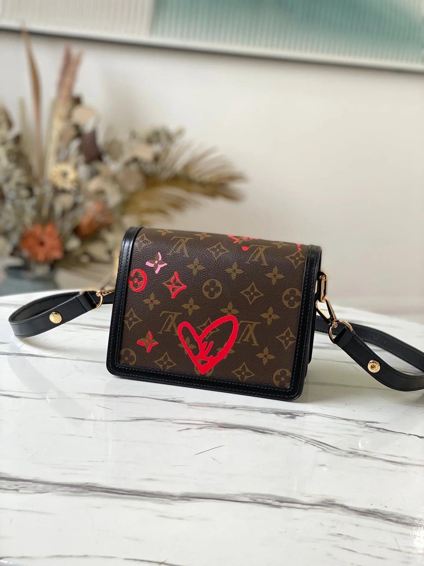 SO - New Fashion Women's Bags LUV Onthego Monogram A054 - tntwear1