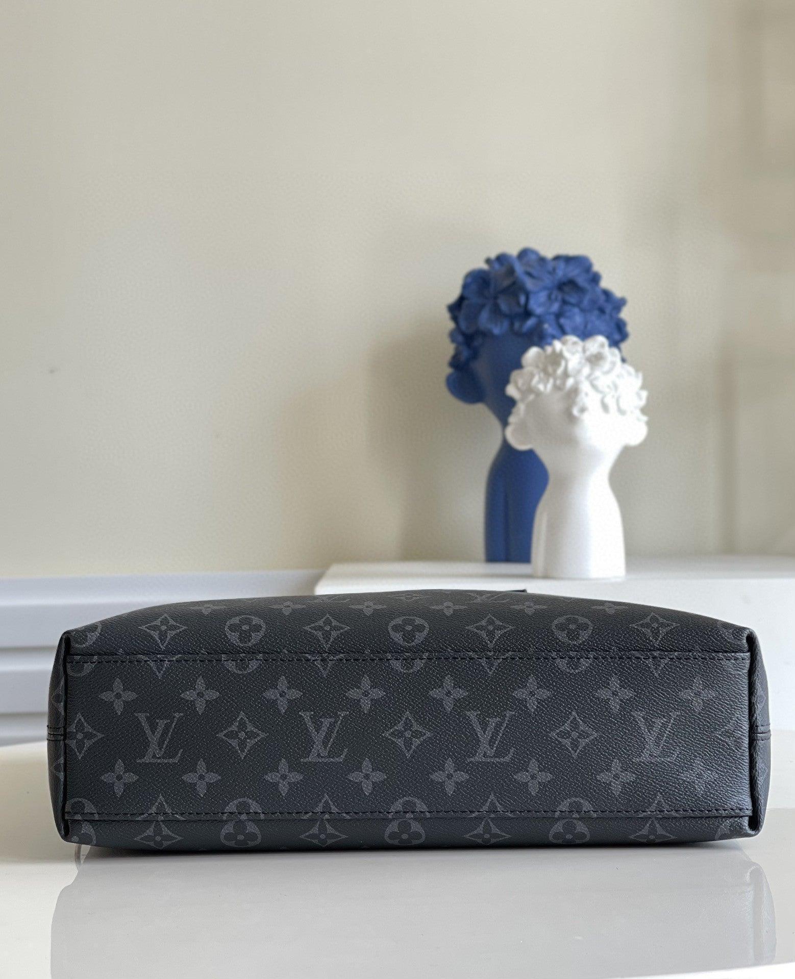 LV Eclipse Monogram Tote Explorer M40567 - tntwear1