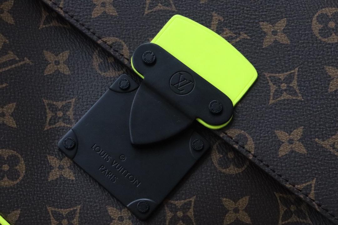 LV S LOCK A4 POUCH M80560 - tntwear1