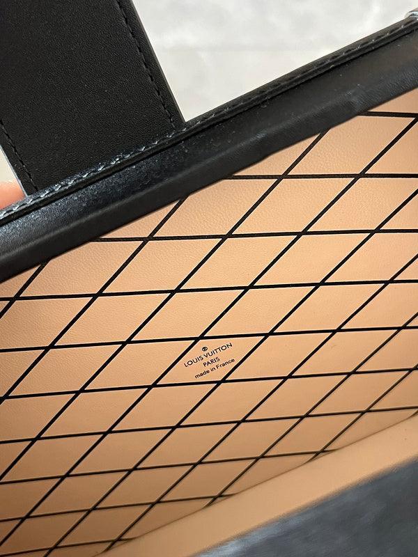 BFWD - LOV Bags - 2019 - tntwear1