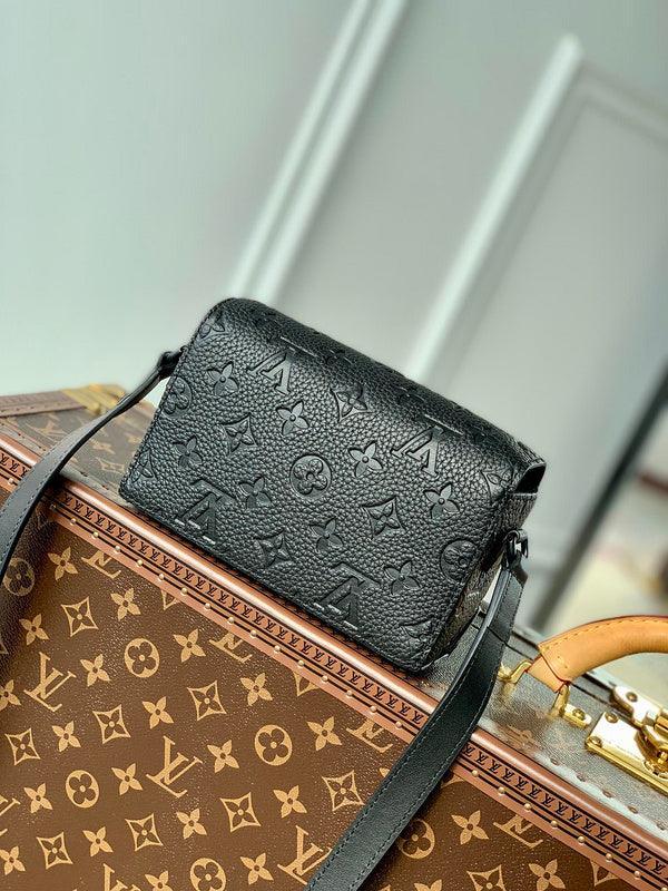 BFWD - LOV Bags - 1942 - tntwear1