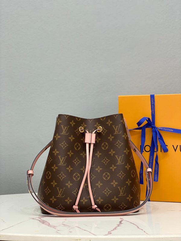 BFWD - LOV Bags - 1919 - tntwear1