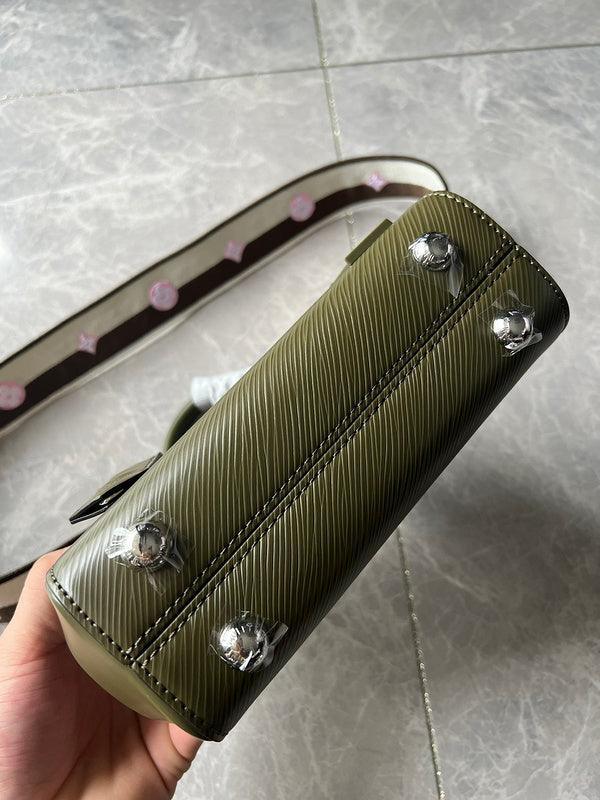 BFWD - LOV Bags - 2107 - tntwear1