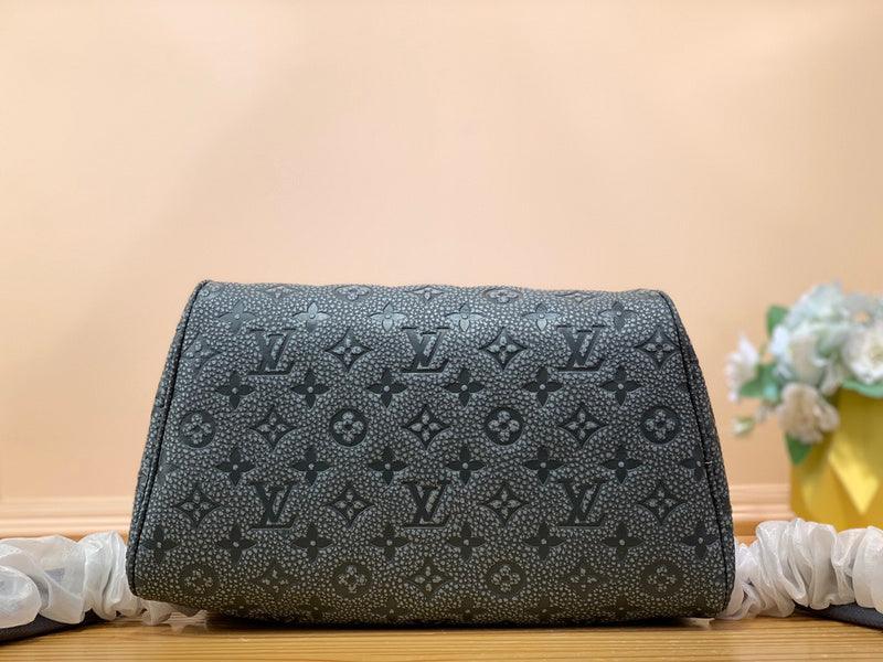 BFWD - LOV Bags - 1820 - tntwear1