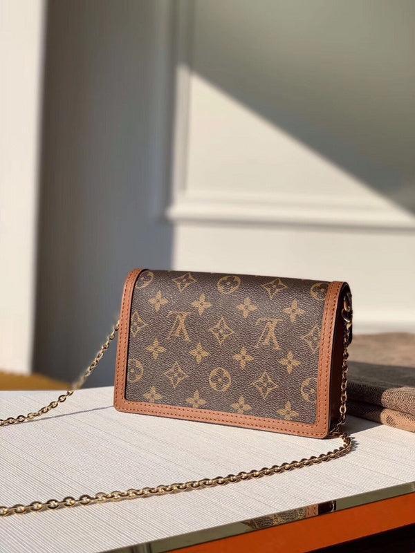 BFWD - LOV Bags - 1917 - tntwear1