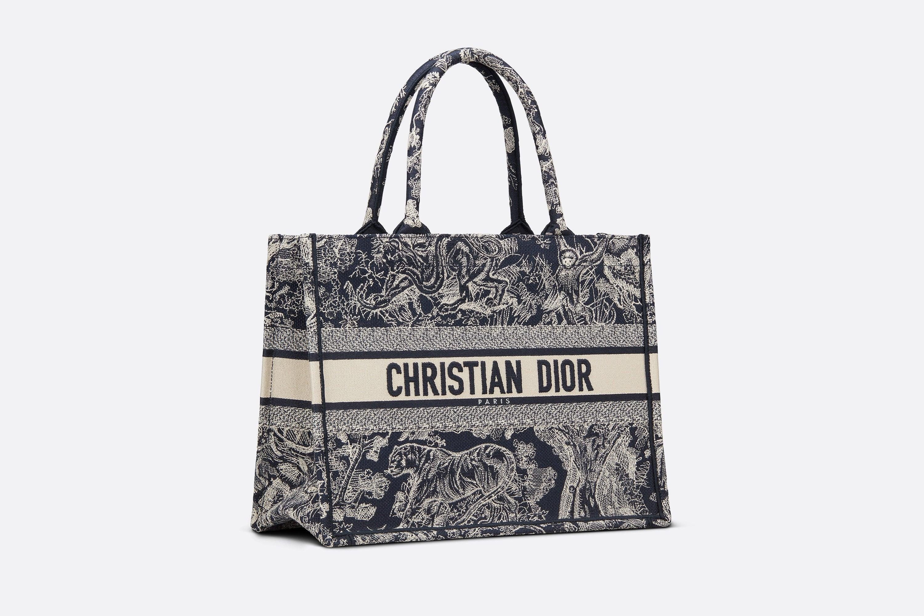 MEDIUM CHR. DI. BOOK TOTE - tntwear1
