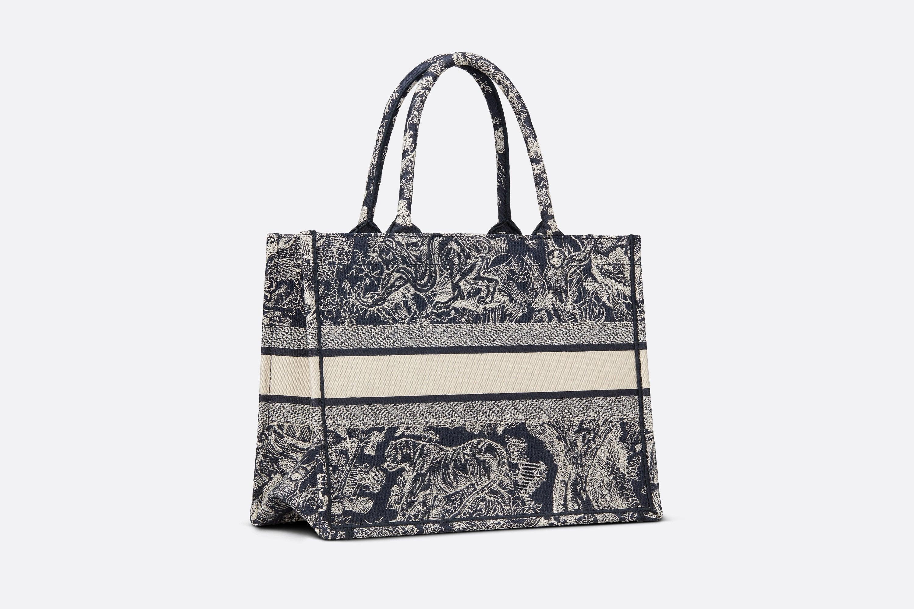 MEDIUM CHR. DI. BOOK TOTE - tntwear1