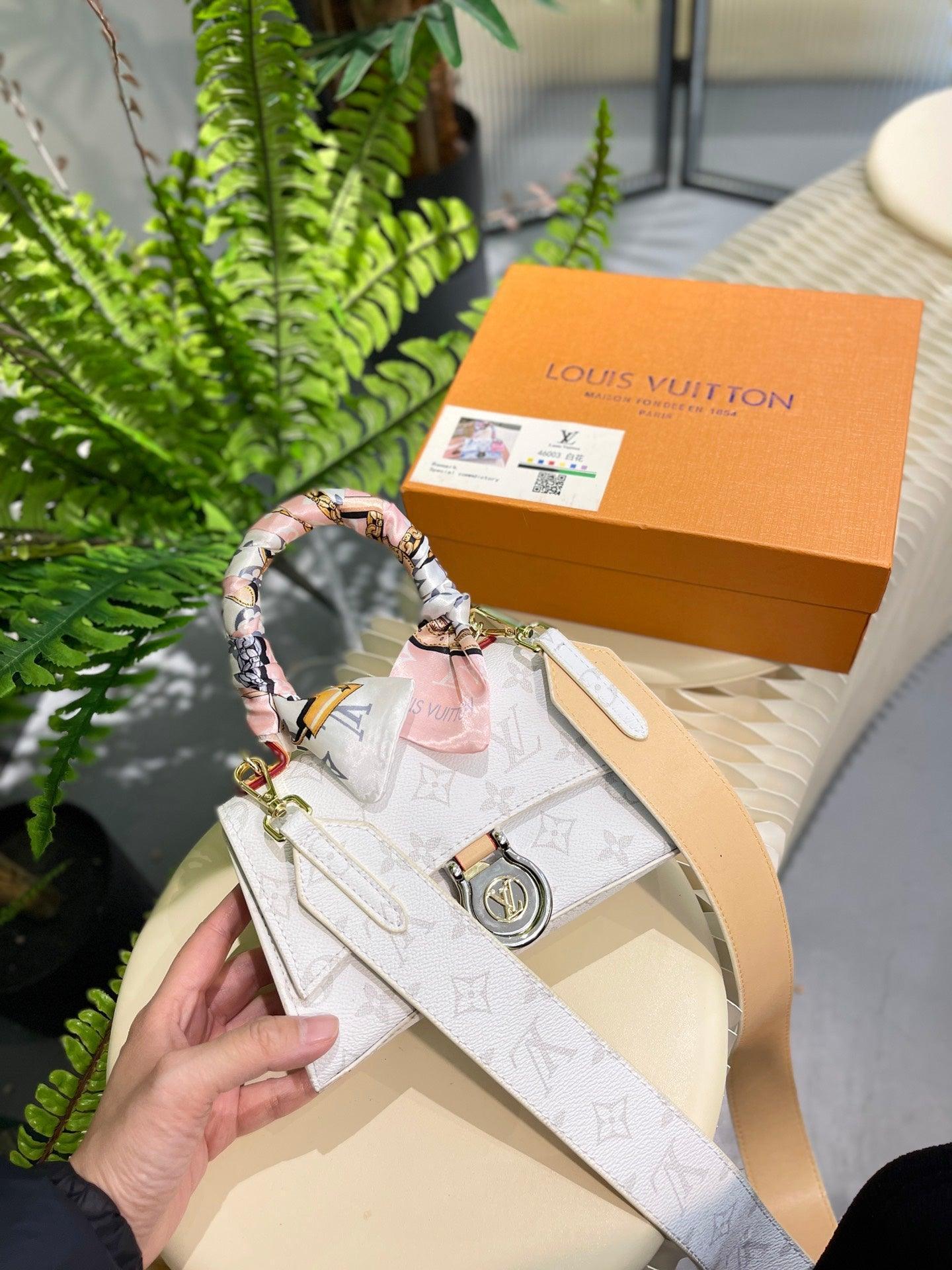 LV Hourglass Bag - tntwear1