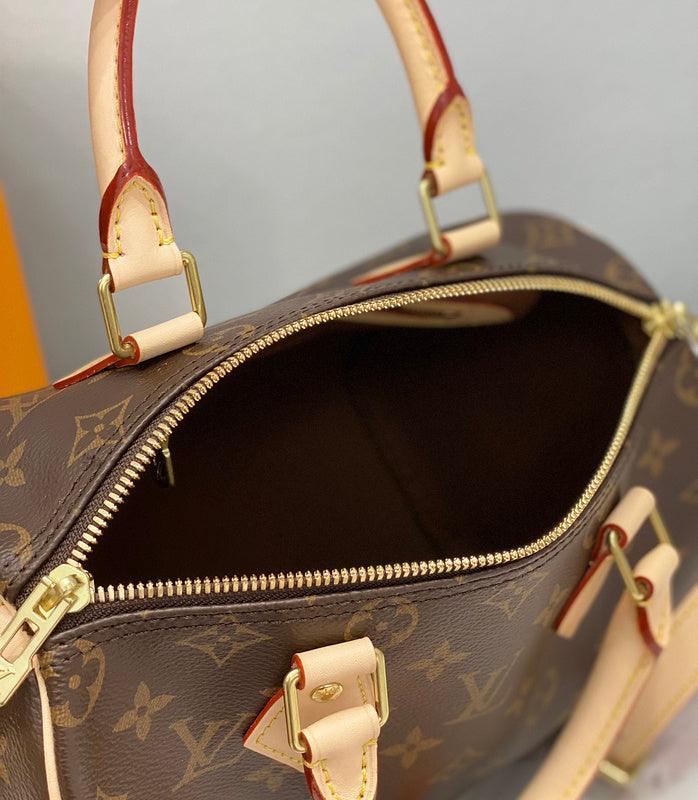 BFWD - LOV Bags - 1881 - tntwear1