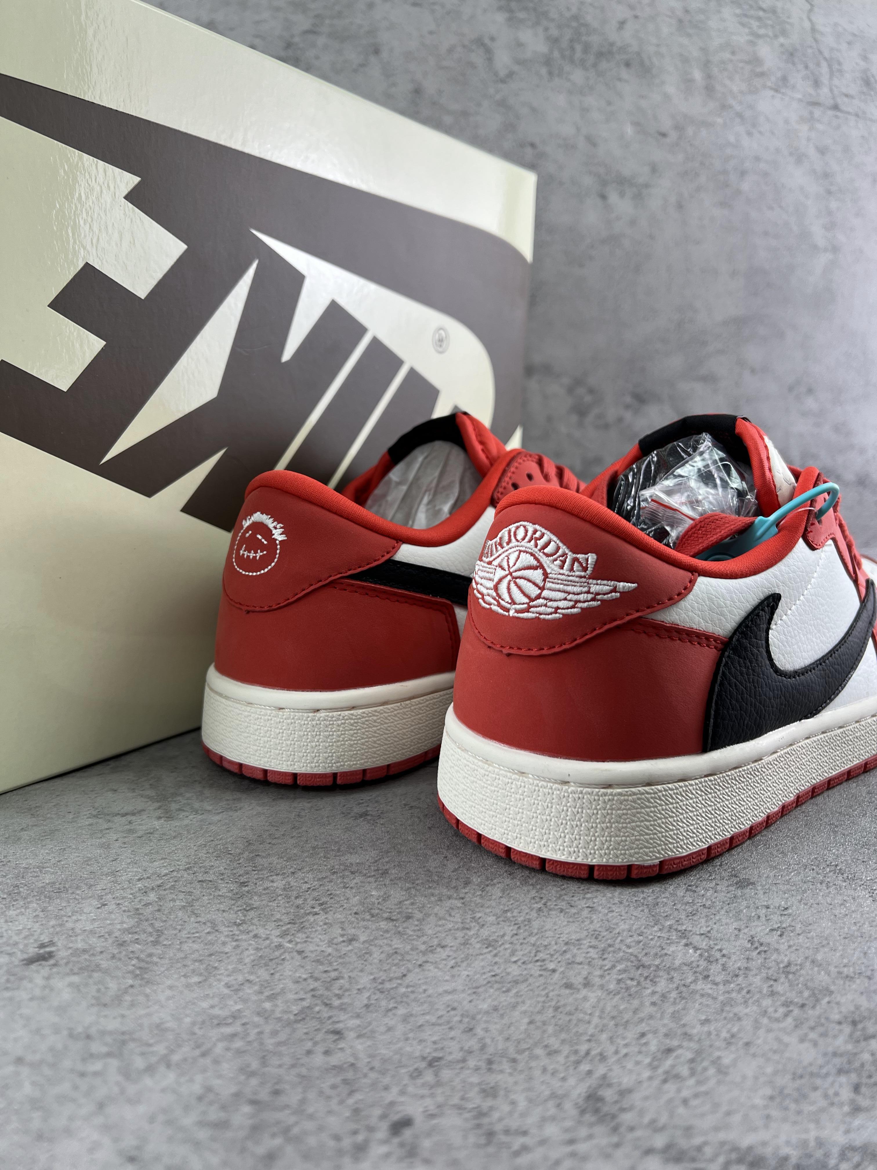 Custom Travis Scott x Air Jordan 1 DM7688 100 - tntwear1