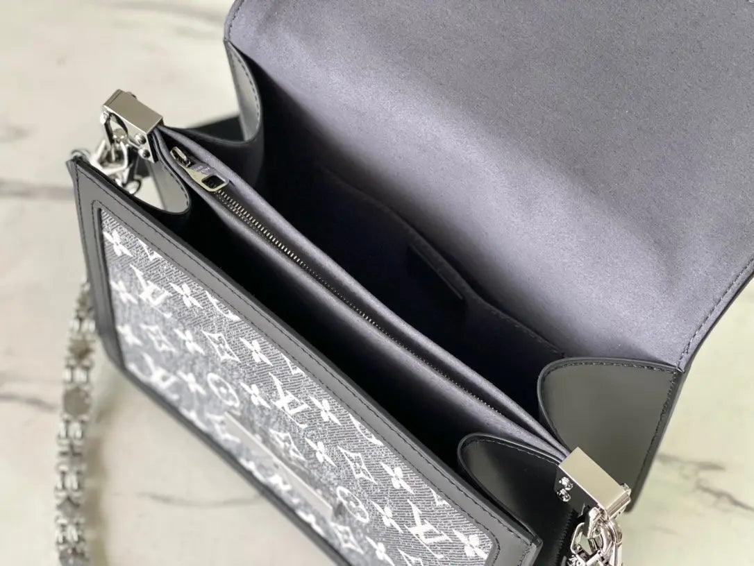 LV Monogram M21458 - tntwear1