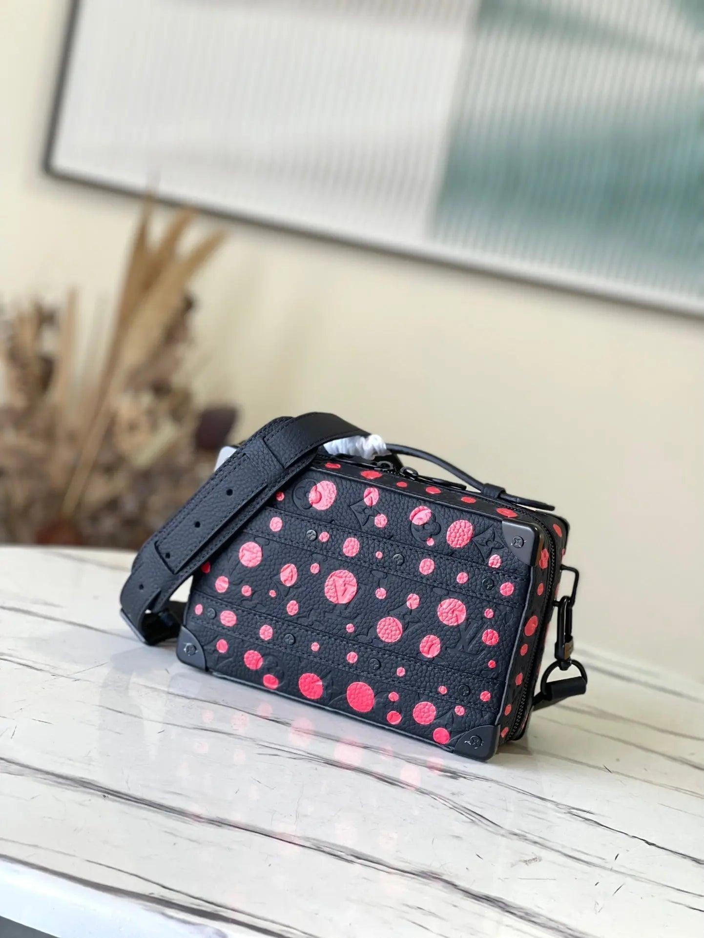 LV Monogram M21677 - tntwear1