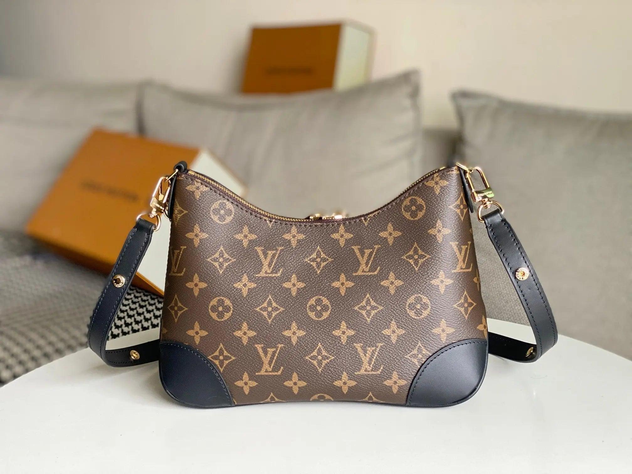 LV Monogram M45832 - tntwear1