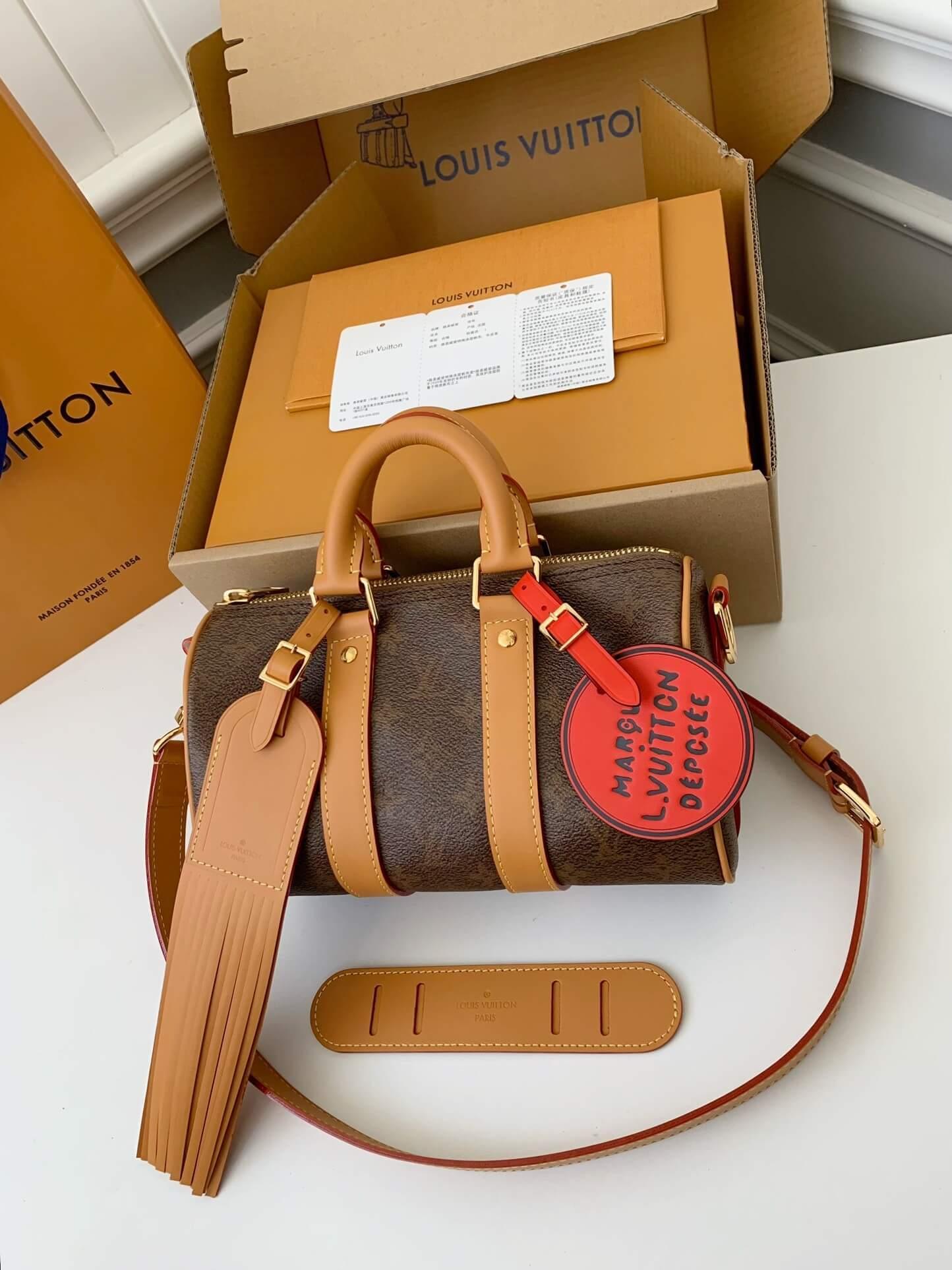 LV Keepall Bandoulière 25 Monogram Duffle Bag - tntwear1