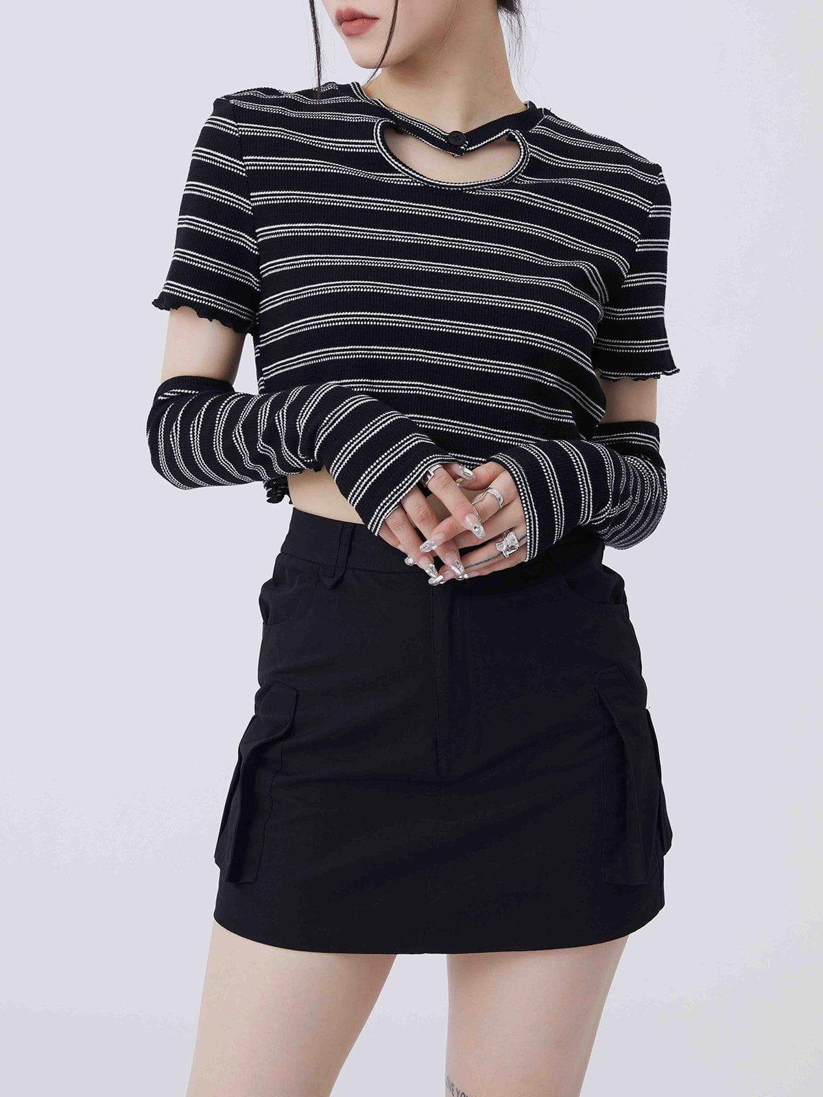 Tntwear® - Heart Cut Stripe Crop Tee - tntwear1