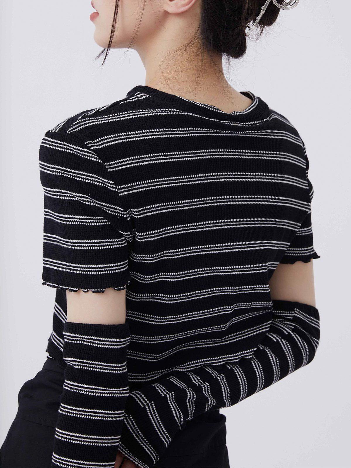 Tntwear® - Heart Cut Stripe Crop Tee - tntwear1