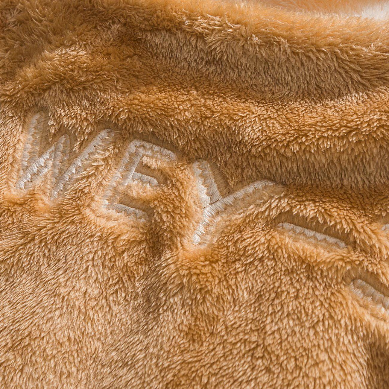 Tntwear® - Patchwork Color Letter Embroidery Sherpa Winter Coat - tntwear1